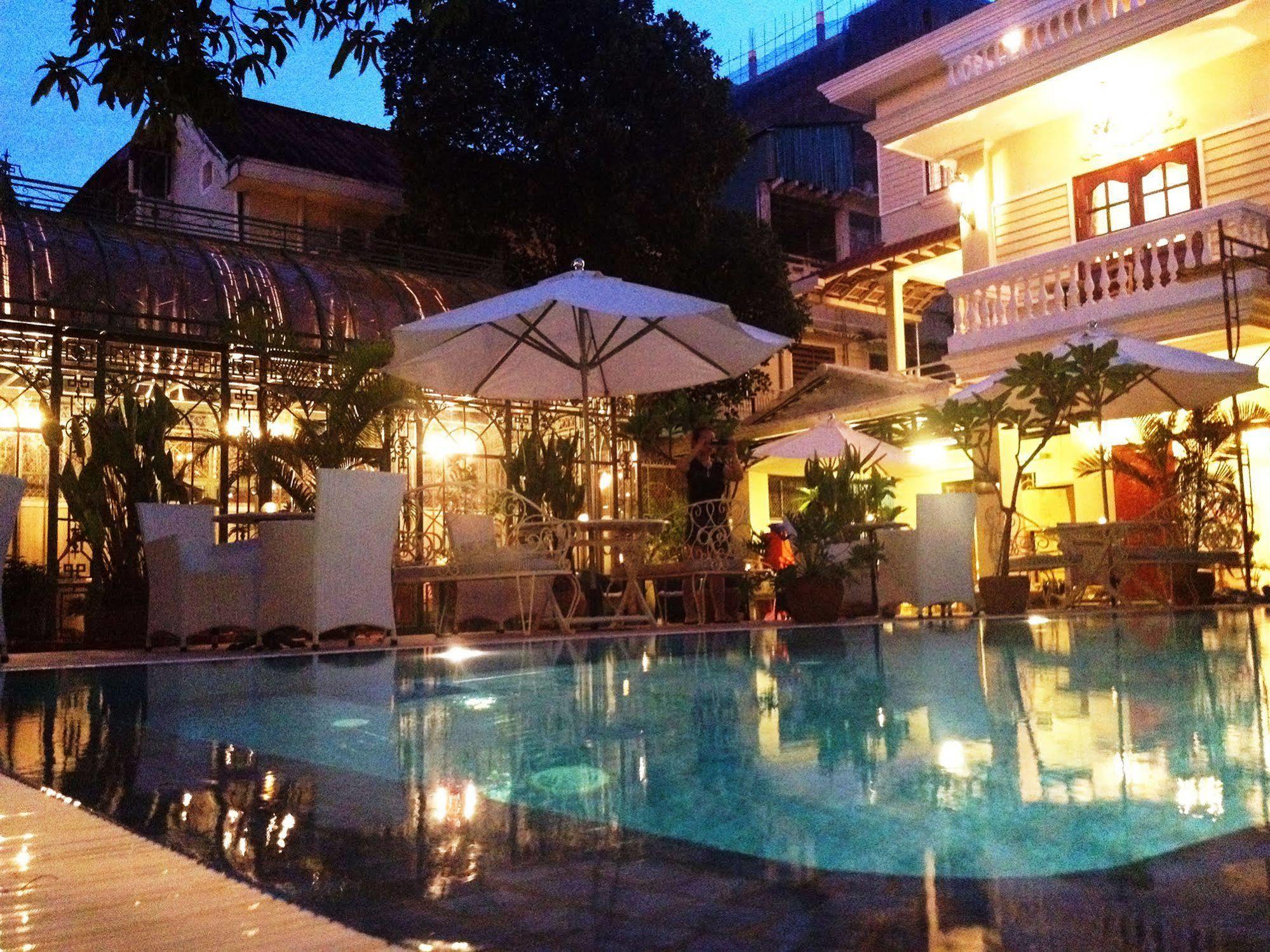 Villa Paradiso Phnom-Penh Buitenkant foto