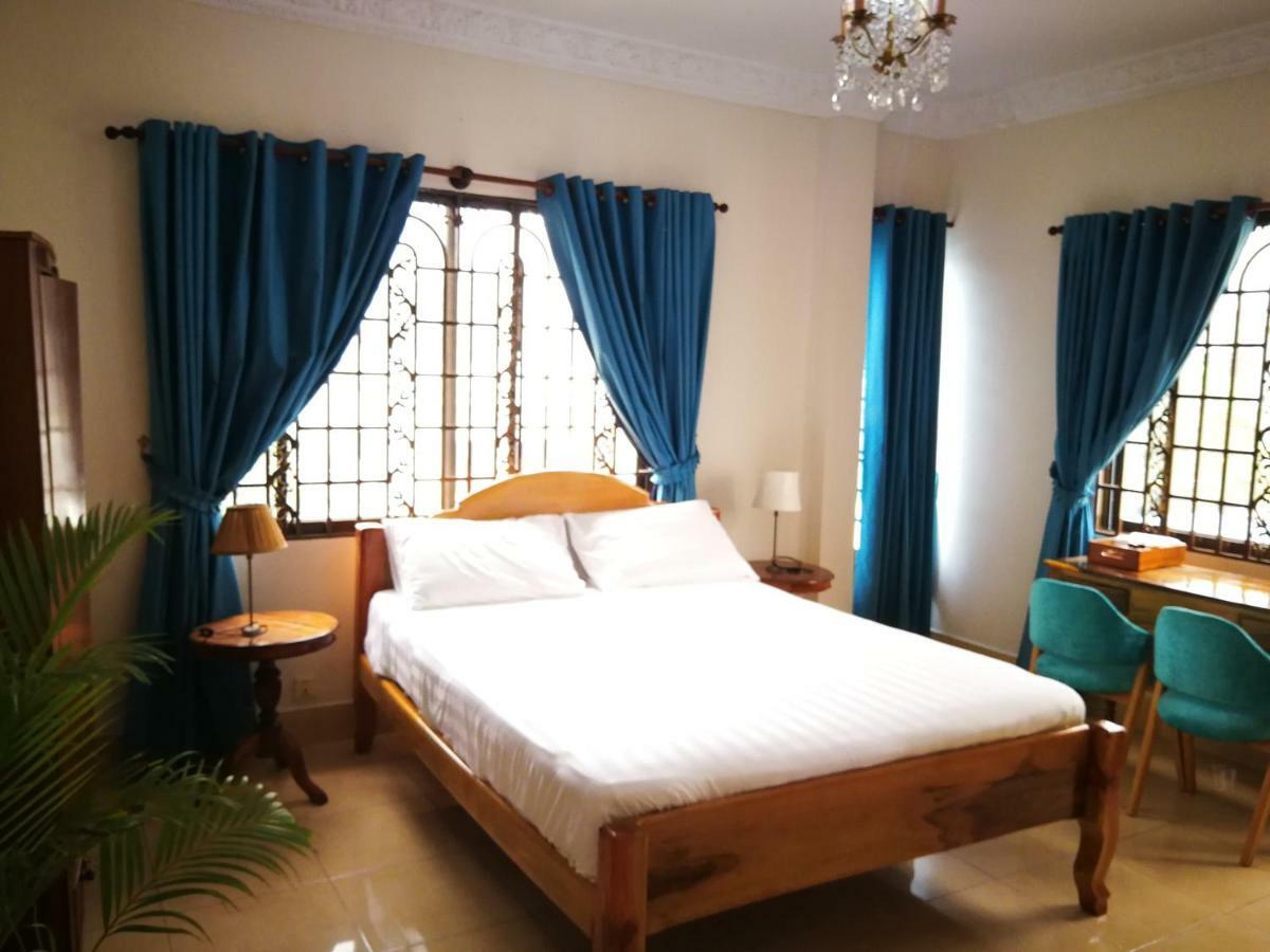 Villa Paradiso Phnom-Penh Buitenkant foto
