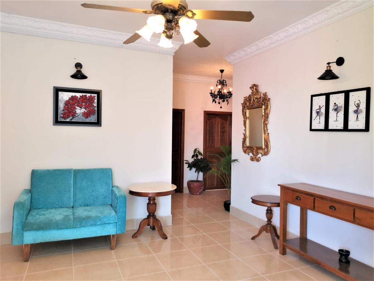 Villa Paradiso Phnom-Penh Buitenkant foto